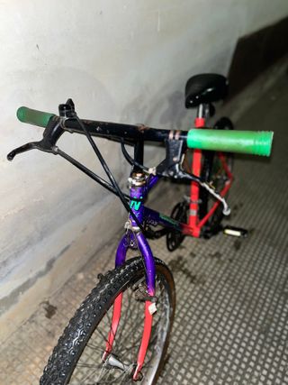 Mountain Bike Vintage Anni '90 Fluo
