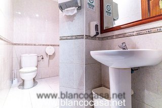 Local comercial en venta en Carballo