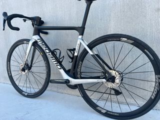 BICICLETA CARRETERA MEGAMO PULSE ELITE GRIS