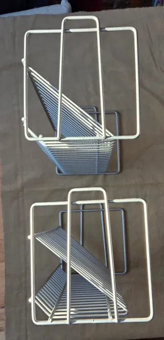 2 Estantes apilables para Cajas CD