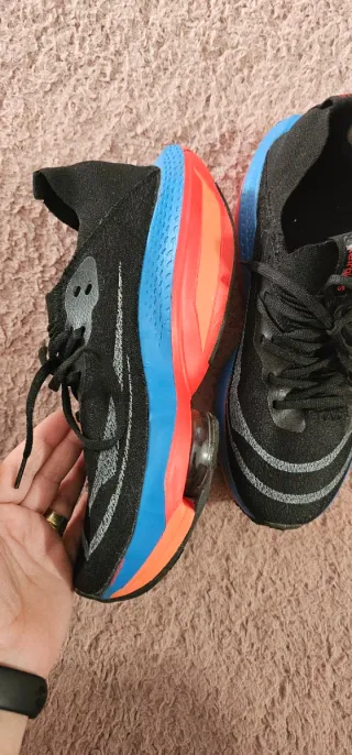 Zapatillas deportivas Retrokes negras y azules