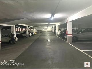 Garaje en venta en Centre en Sabadell