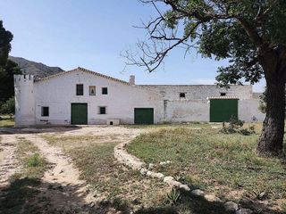 Casa rural en venta en Yecla