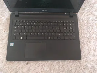 Acer i3 6th Gen Laptop Negro