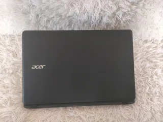 Acer i3 6th Gen Laptop Negro