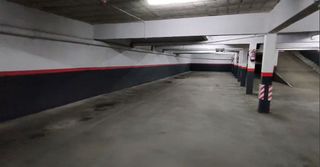 Local comercial en venta en Fondo en Santa Coloma de Gramanet