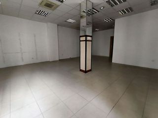 Local comercial en venta en Zona de Cueva de Menga en Antequera