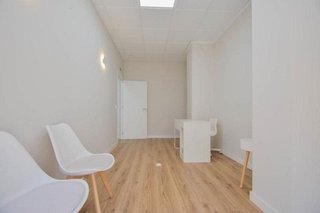 Local comercial en venta en Cervantes en Granada