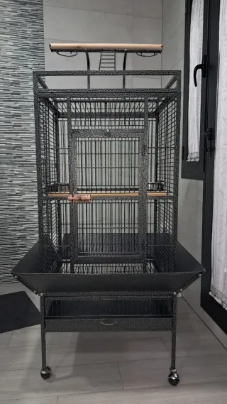 Jaula grande para pájaros