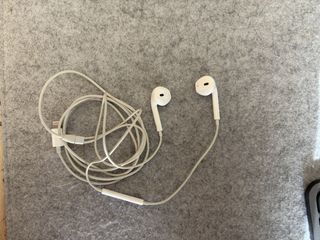 Auriculares Apple EarPods Lightning Blancos