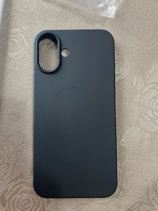 Funda iPhone 16 Plus Negra Silicona Magnética