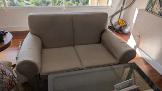 Sofá de 2 plazas en tela beige/gris