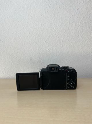 COMO NUEVA | Cámara Nikon Coolpix B700 + Bolso