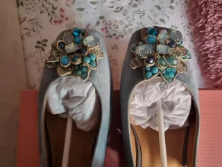 Sandalias Joya Alma en Pena de ante en azul bebé