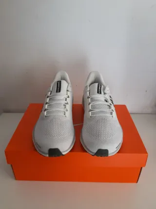 Nike Pegasus 41 Talla 43 Running Air Zoom