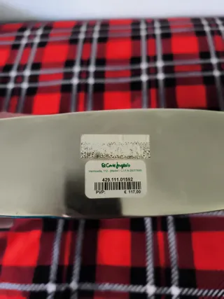 Jarrón metálico acabado plateado