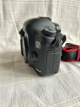 Canon EOS 5D Mark III Full Frame Profesional