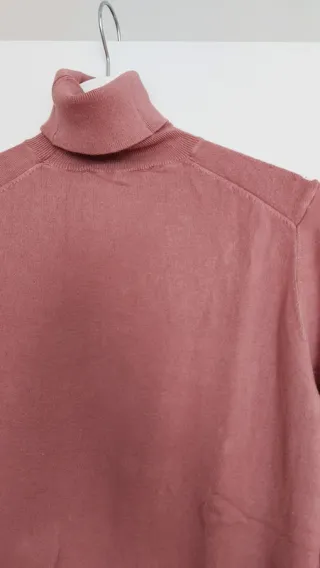 Jersey cuello alto Zara rosa empolvado