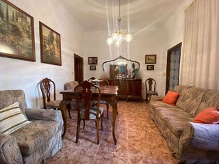 Casa adosada en venta en Hellín