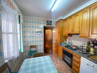 Casa adosada en venta en Hellín