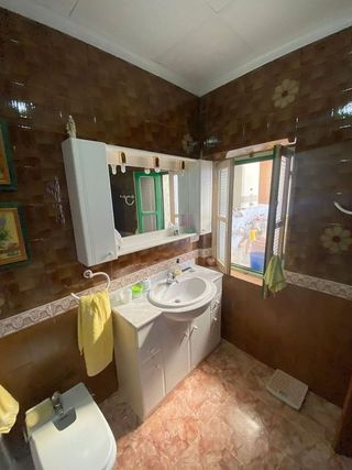 Casa adosada en venta en Hellín