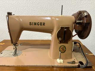Máquina de coser Singer eléctrica vintage