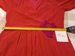 Vestido rosa con flor