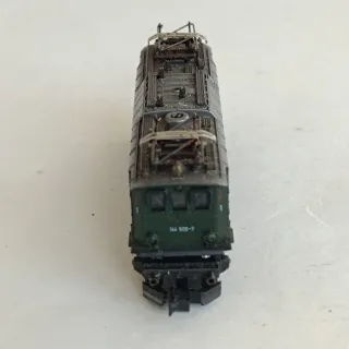 N locomotora ROCO analógica