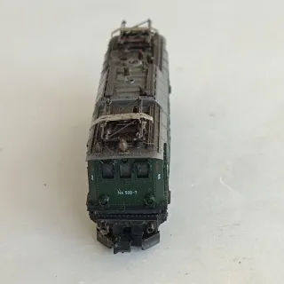 N locomotora ROCO analógica