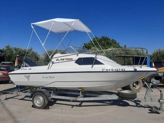 Barco con motor Yamaha 85cv