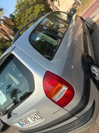 Opel Zafira 2003