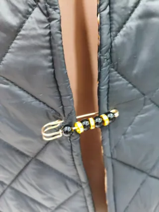 Chaqueta acolchada con estampado animal