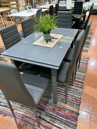 Mesa extensible + 6 sillas comedor