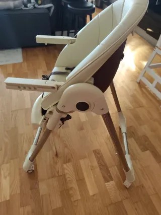 Trona regulable para bebé