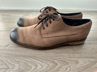 Zapatos Clarks Marrones y Negros