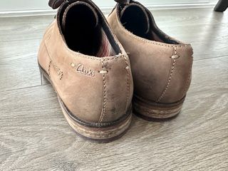 Zapatos Clarks Marrones y Negros