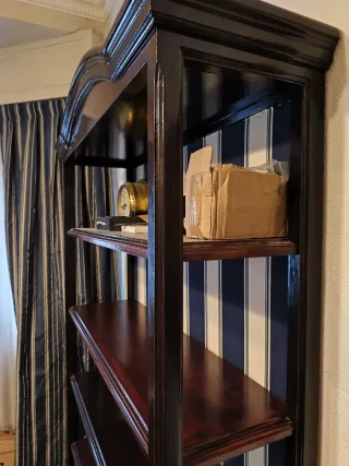 Estantería de madera con 5 baldas