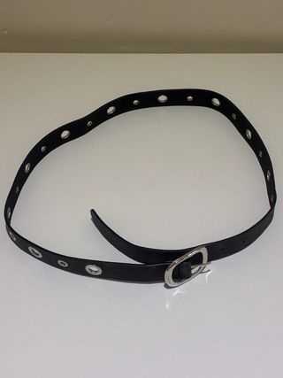 Cintura con occhielli