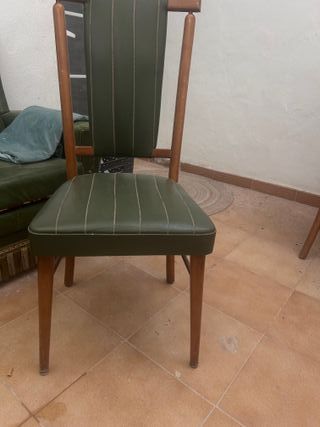 Sofá y 6 Sillas de Cuero Verde