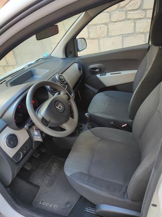 Dacia Lodgy 2014