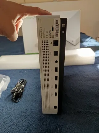 Xbox One S 1TB Blanca + Caja