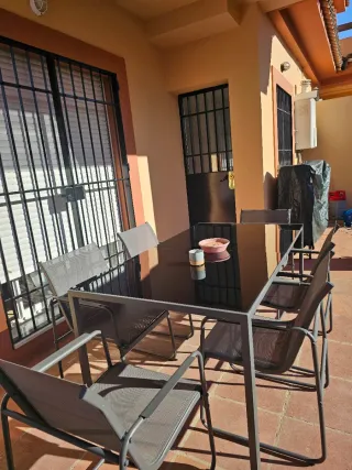 Conjunto mesa y sillas de jardín