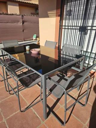 Conjunto mesa y sillas de jardín