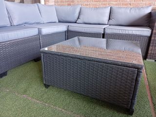 Conjunto Terraza Ratán con Cojines y Mesa