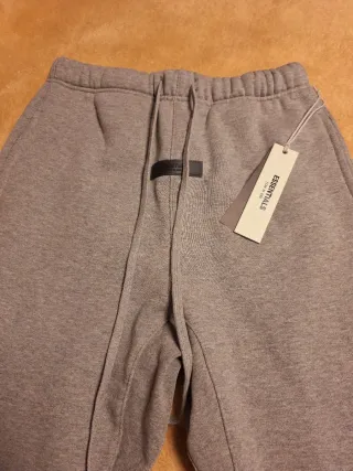 Conjunto Chándal Essentials Gris Nuevo