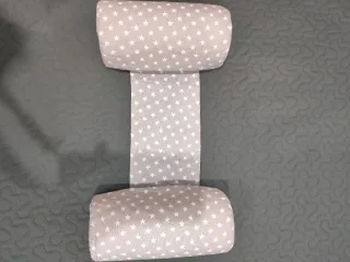 Cojín antivuelco bebé estrellas