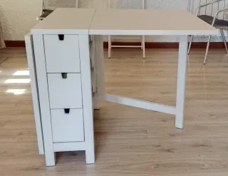 Mesa plegable IKEA con cajones