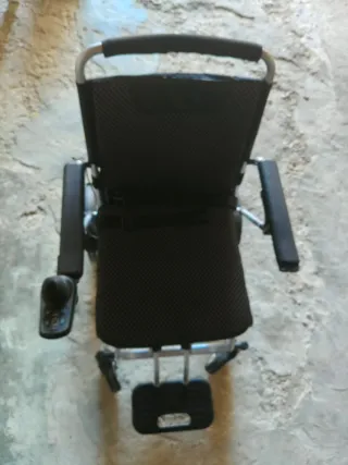 Silla eléctrica con ruedas plegable