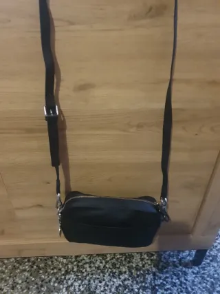 Bolso bandolera Lacoste negro