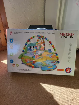 Gimnasio Piano Multifunción Bebé MEERO LONDON